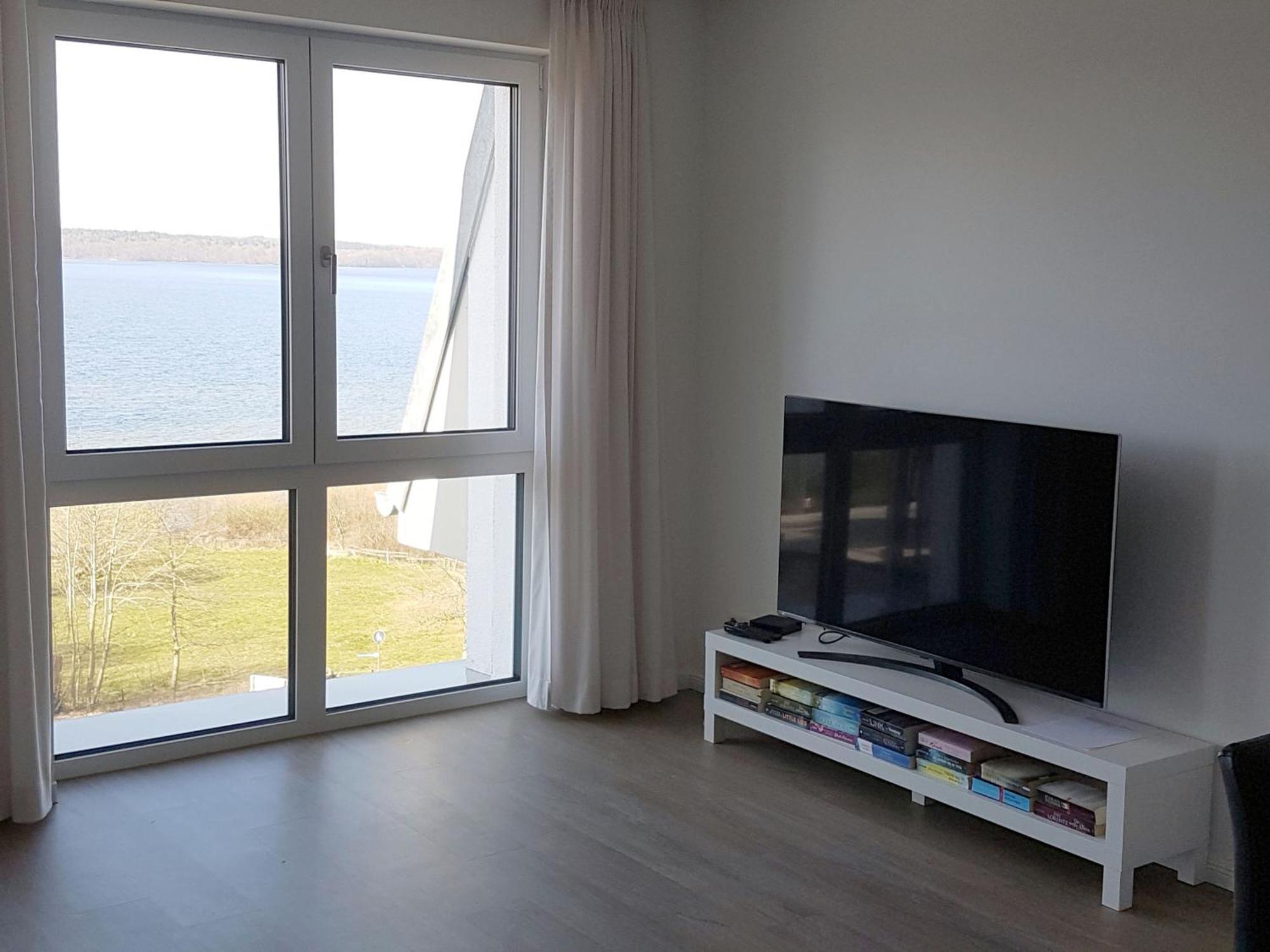 Neubau-ferienwohnung Mit Panorama-seeblick *