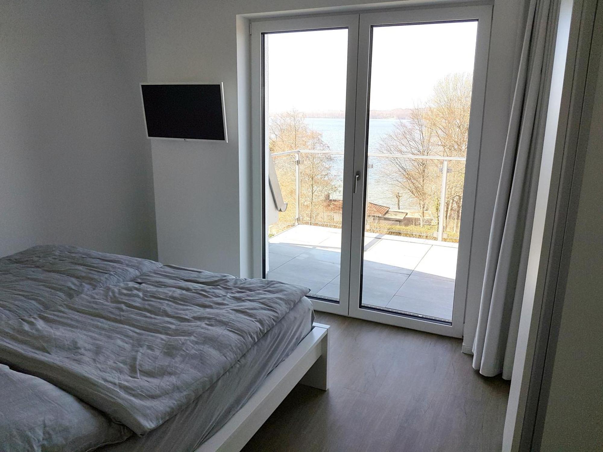 Neubau-ferienwohnung Mit Panorama-seeblick Bosau